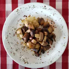 Champiñones al Mojo de Ajo