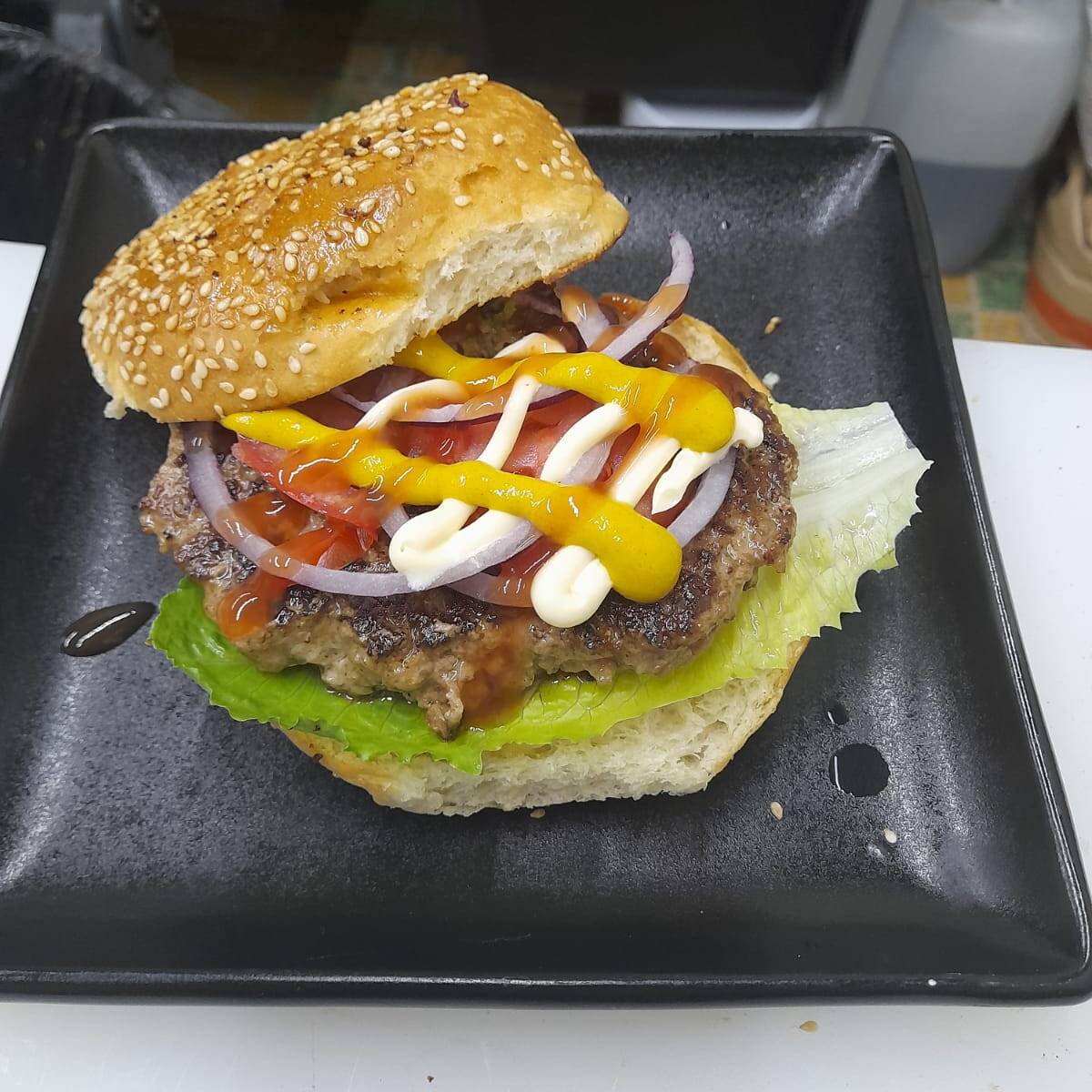 Alom Burger