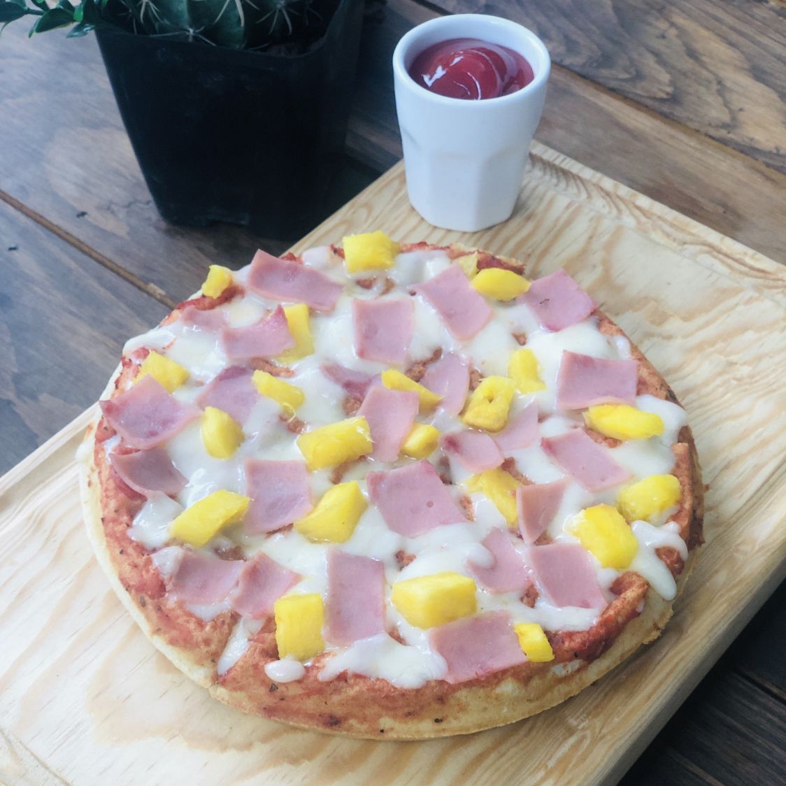 Waffle Pizza Hawaiana