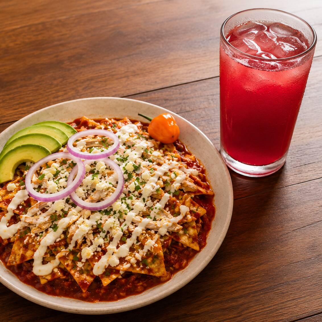 Combo Chilaquiles con Proteína + Agua