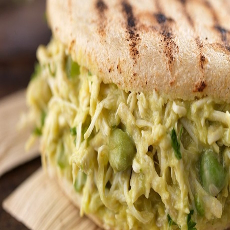Arepa Reina Pepiada