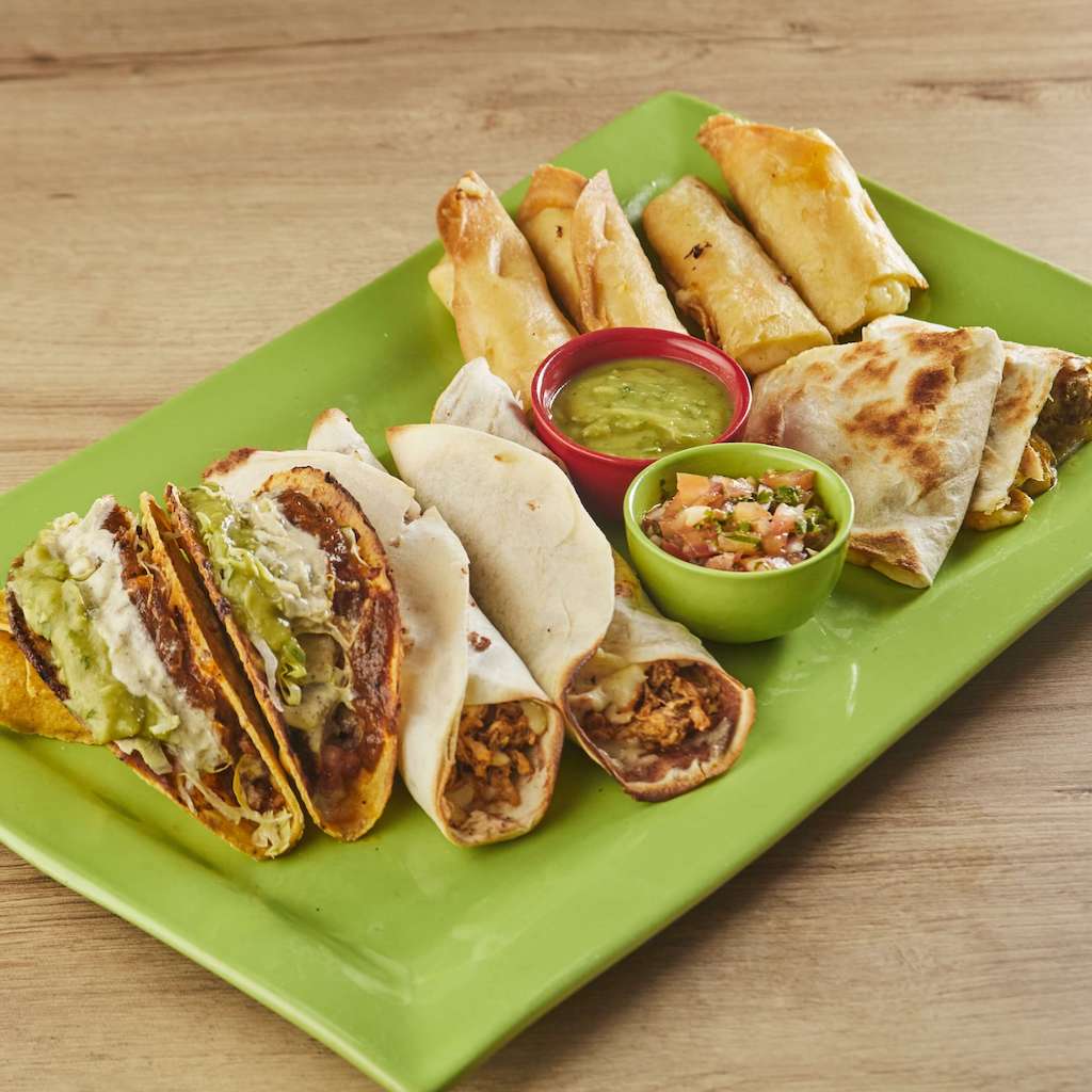 Combo: Mixto Doble + 2 Coca Cola sin Azúcar 250ml 10% OFF