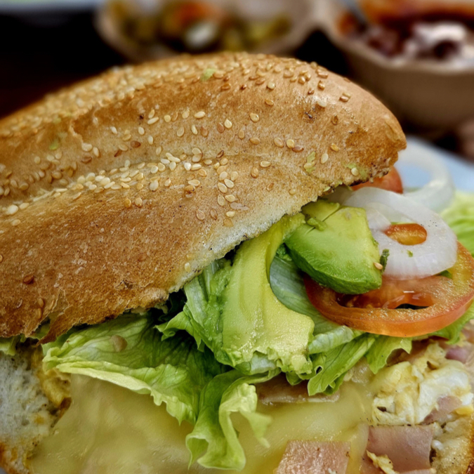 Torta de Huevo con Jamón o Salchicha