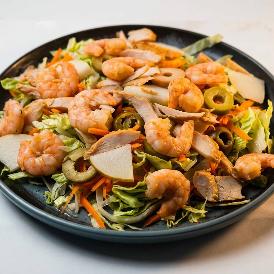 Salada com Alface Americana, Cenoura, Palmito, Azeitona[Acompanha Molho Especial}