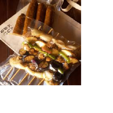 Obs: Carnes cruas:
Suína e ave, temperadas.
Bovina, tempero á parte.
500 g carne de porco
500 g linguiça toscana
500 g coração de frango
01 kg de picanha bovina
02 kg de fraldinha
Grátis: 01 saco de carvão de 03 kg.