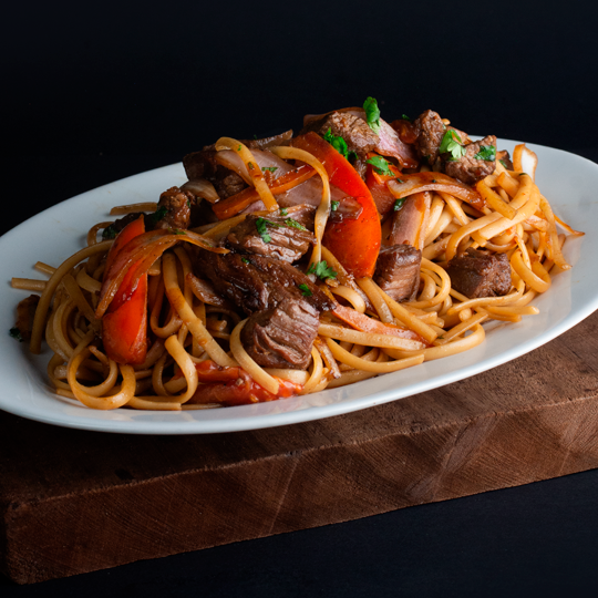 Tallarín Saltado de Carne