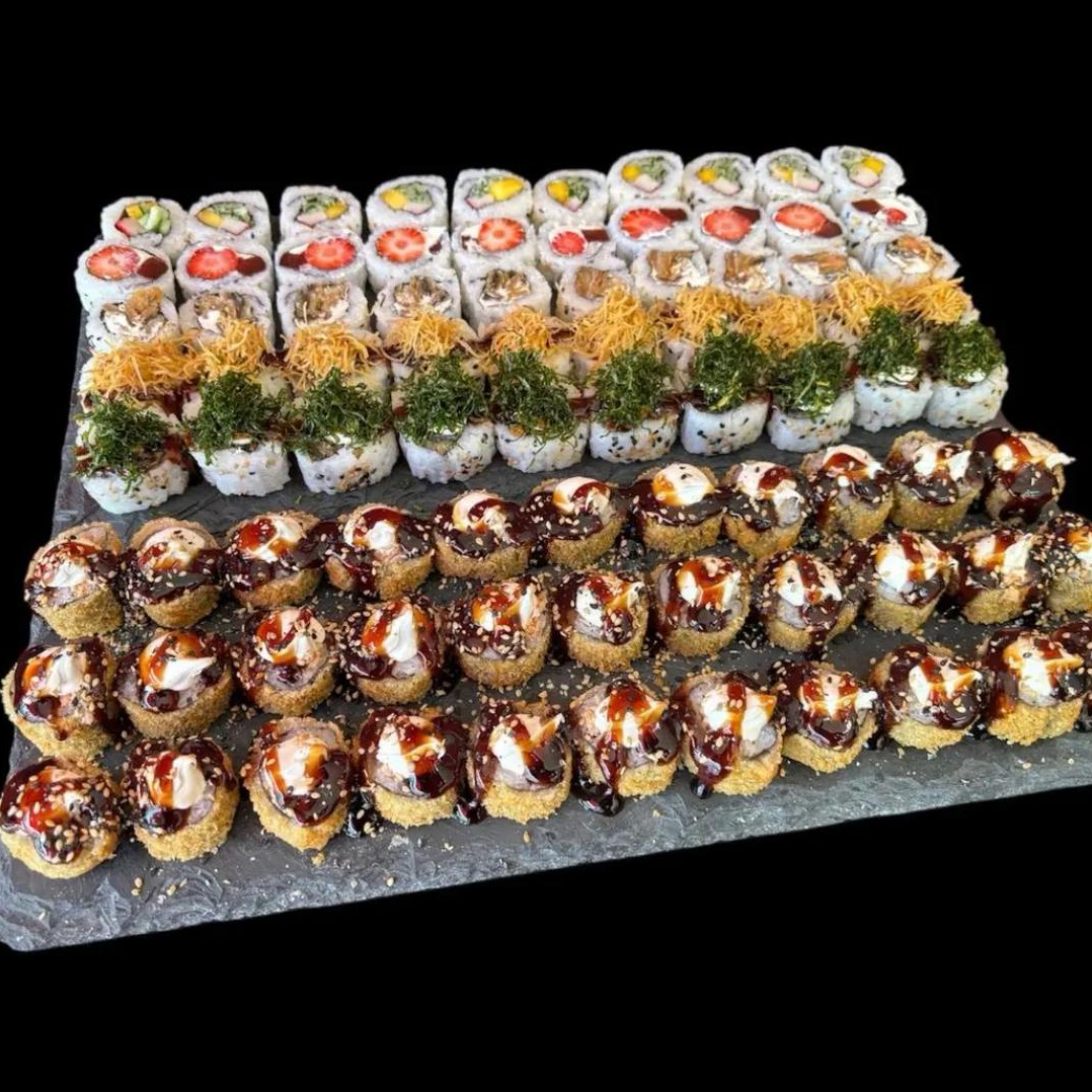 30 hots Filadélfia 10 uramaki skin crisp couve 10 uramaki skin crisp batata 10 uramaki Romeu e Julieta 10 uramaki Califórnia 10 uramaki skin