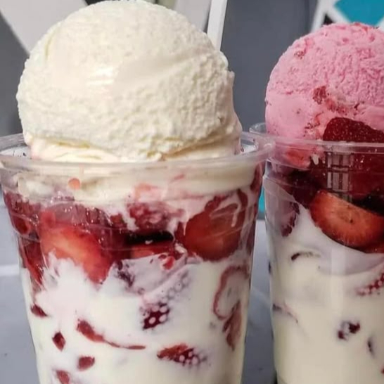 FRESAS CREMOSAS CON HELADO