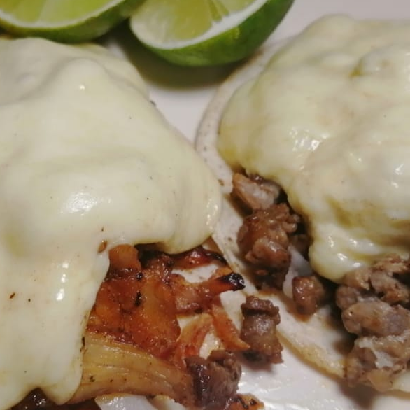 Tacos con Queso