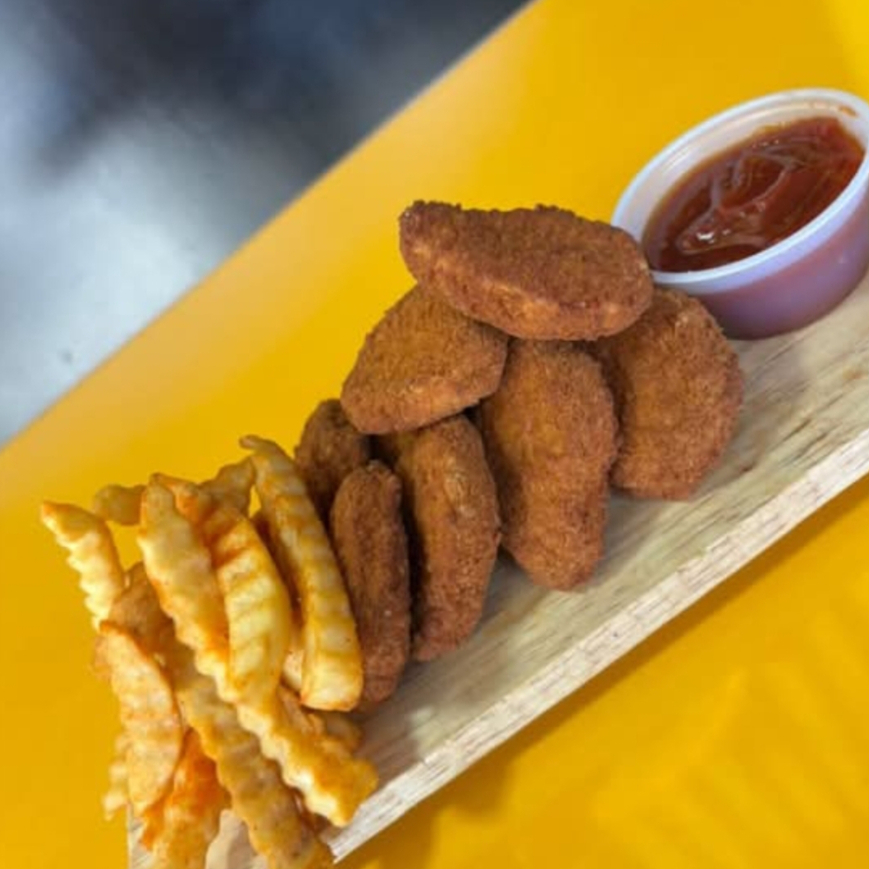 NUGGETS + PAPAS