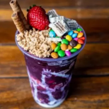 Monte seu delicioso açaí do seu jeitinho.
