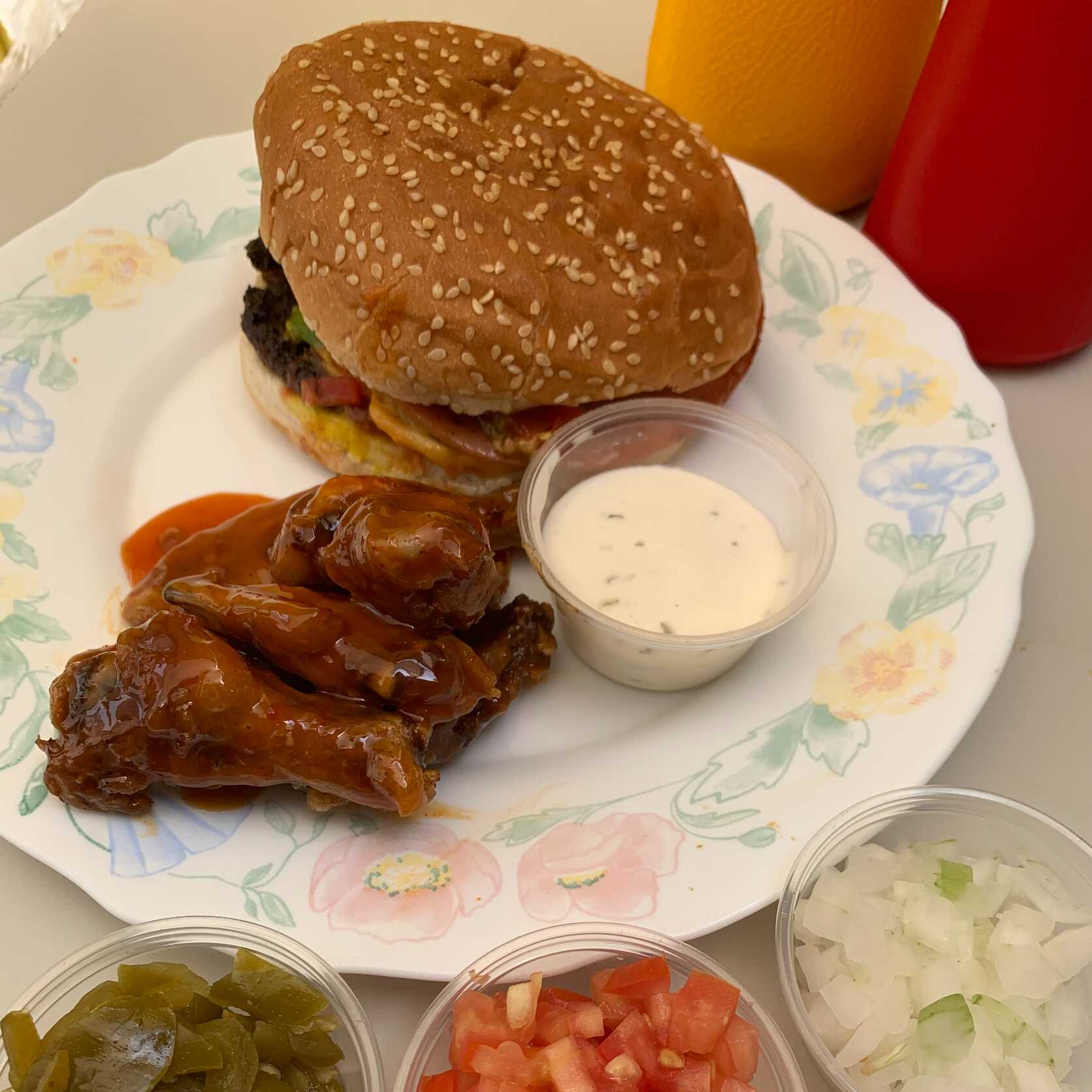 Paquete 5, Hamburguesa y 5 Alitas