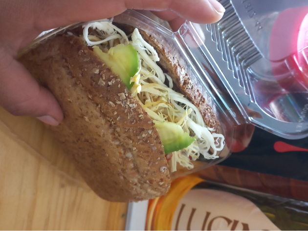 Jugos frescos y snacks