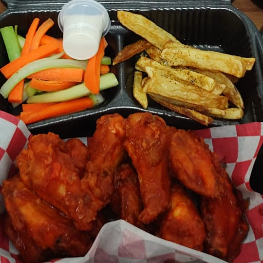 ALITAS PIÑA HOT