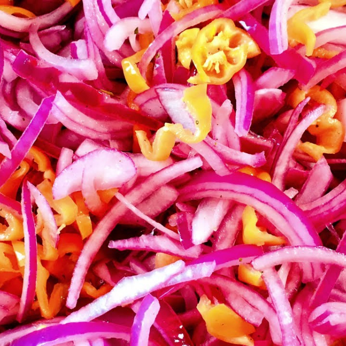 Cebolla curtida con habanero