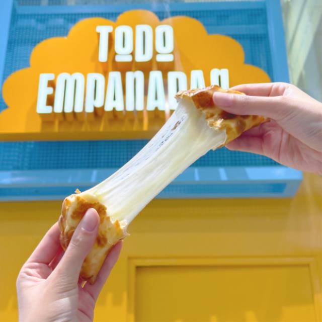 EMPANADA QUESOLOVERS