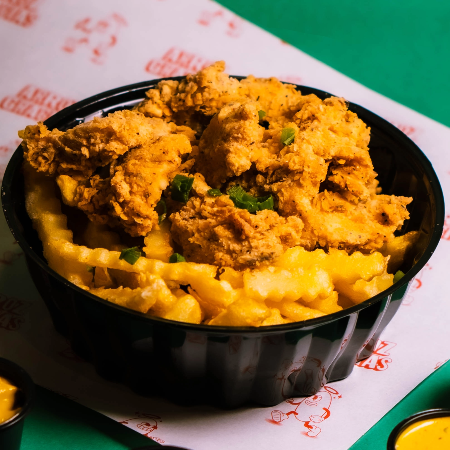 Chicharrón de Pollo con Papas Fritas