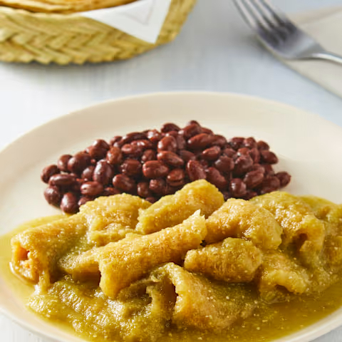 Chicharron en Salsa Roja