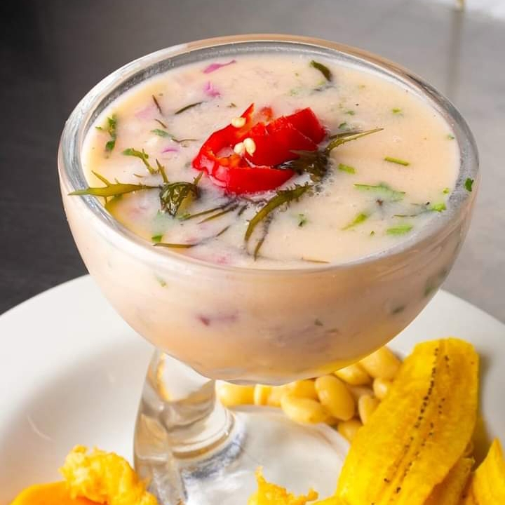Leche de Tigre con Chicharrón + Chicha Morada