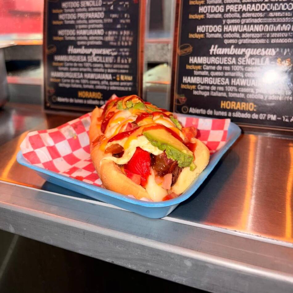 HOTDOG EMBARAZADITO + PAPAS A LA FRANSUA