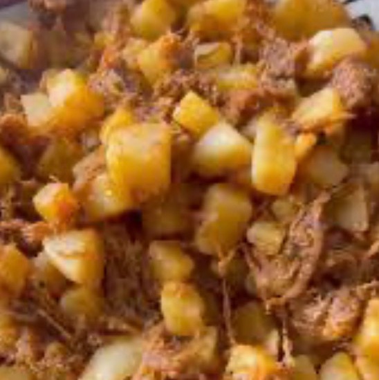 Guisado de 1/2 Kg de Chilorio con Papas