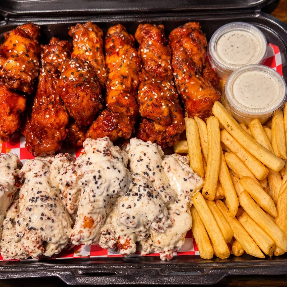 12 Alitas Fuego+ Papas+ Ranch