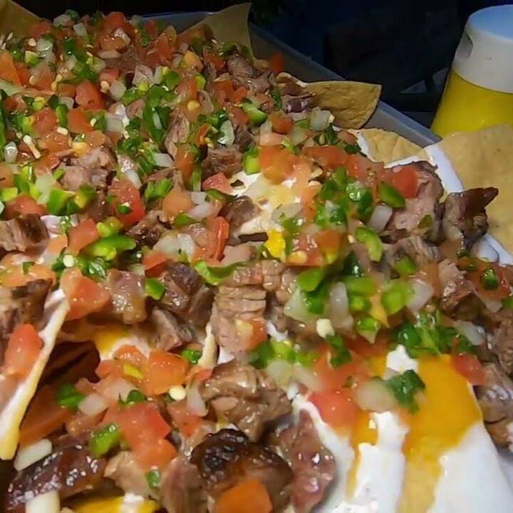 NACHOS DE CERDO