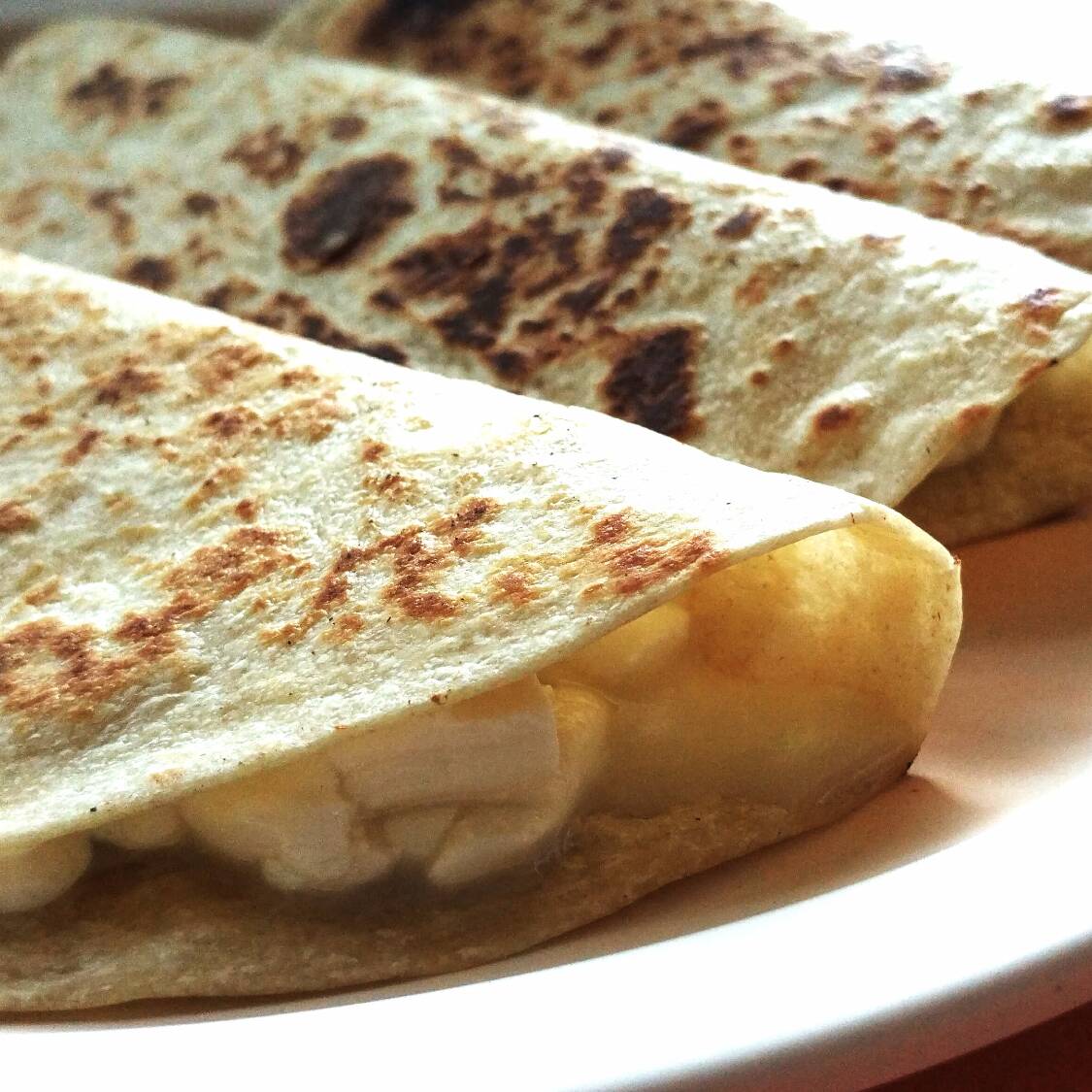 3 QUESADILLAS DE POLLO EN TORTILLA DE HARINA