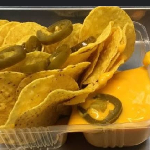 Nachos Con Queso.