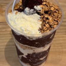 3 acompanhamentos leite em pó, leite condensado, paçoca