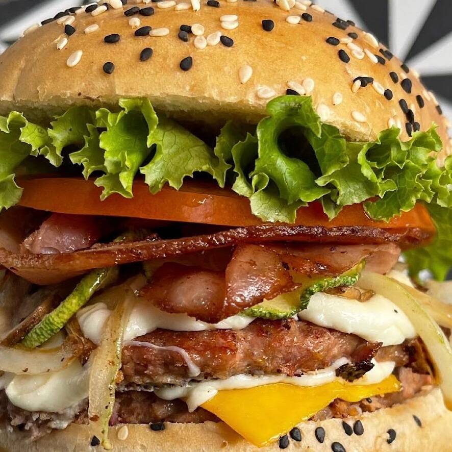 Hamburguesa Tocineta Carbon