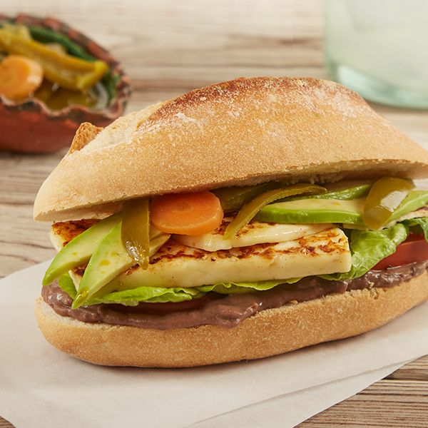 Torta de queso con frijoles