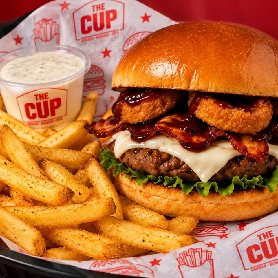 The Cup Burguer + Boneless