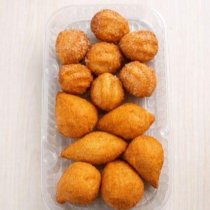 Deliciosos mini churros recheados com doce de leite, perfeitos para saborear a qualquer momento do dia. Aproveite!