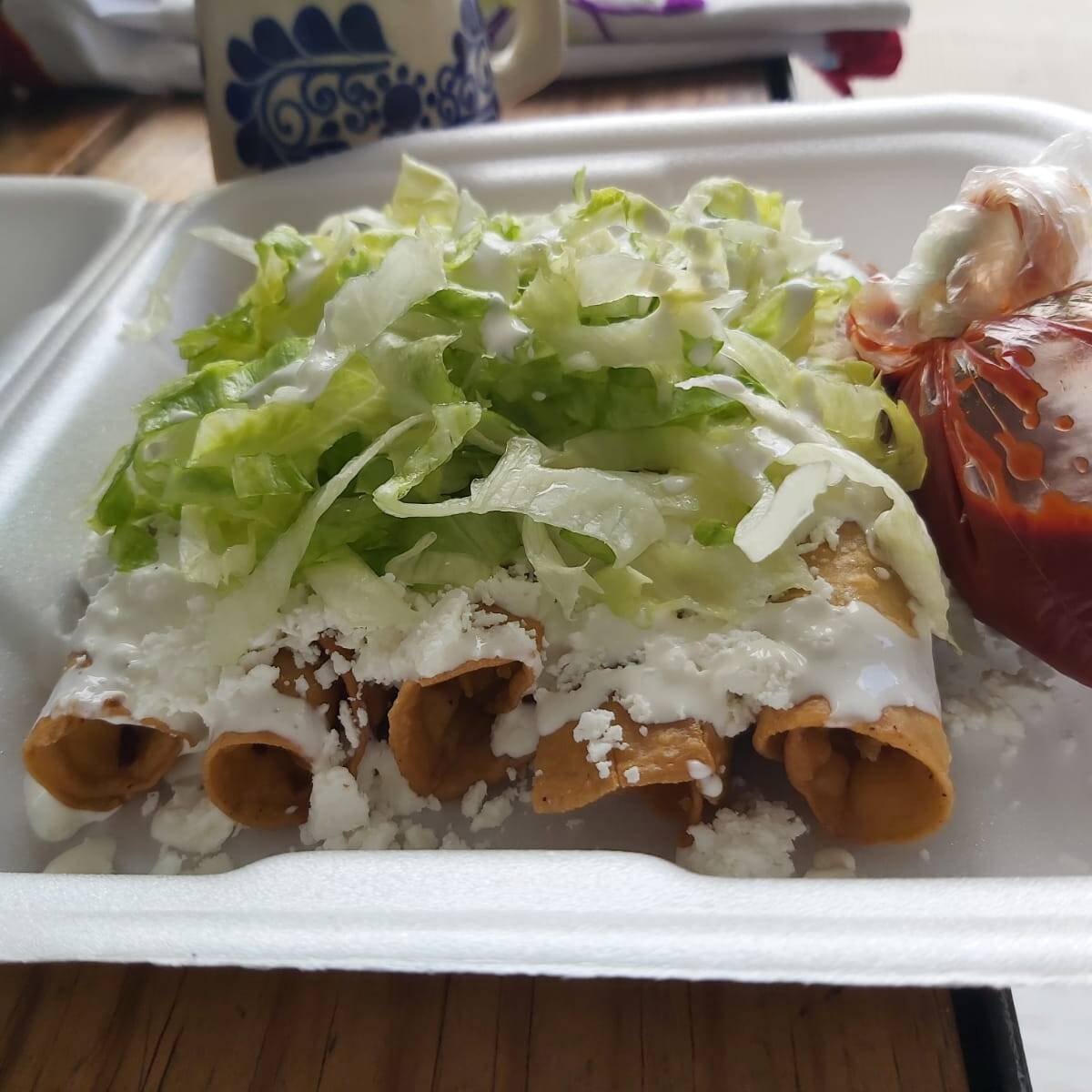 Tacos Dorados de Pollo 5 Pzas