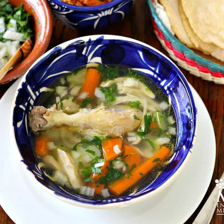 Caldo de Pollo