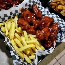 6 Alitas Bufalo + Papas 220g