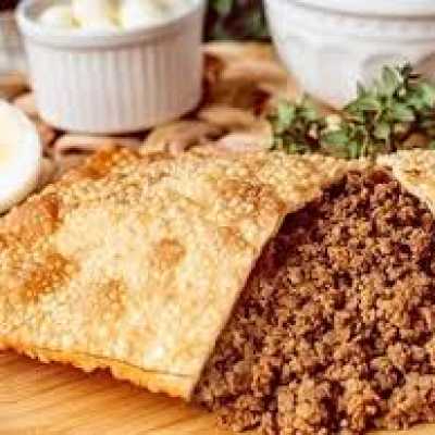 Carne moída, purê de batata, catupiry original e mussarela