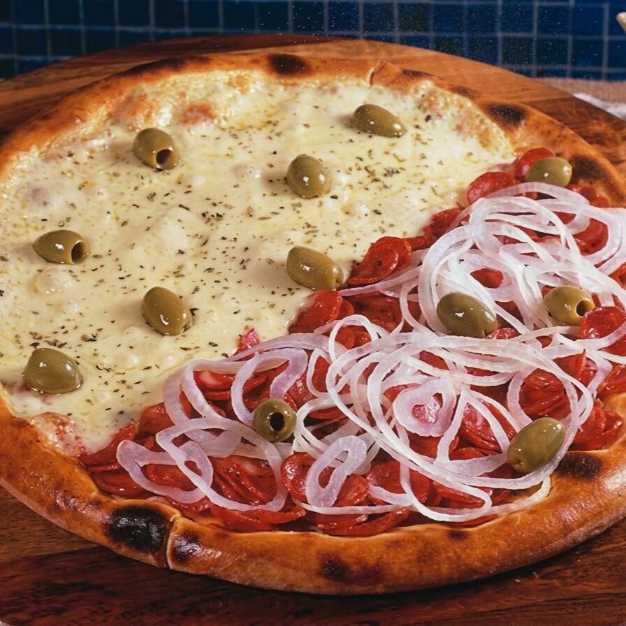 Pizza - 1/2 Calabresa + 1/2 Mussarela