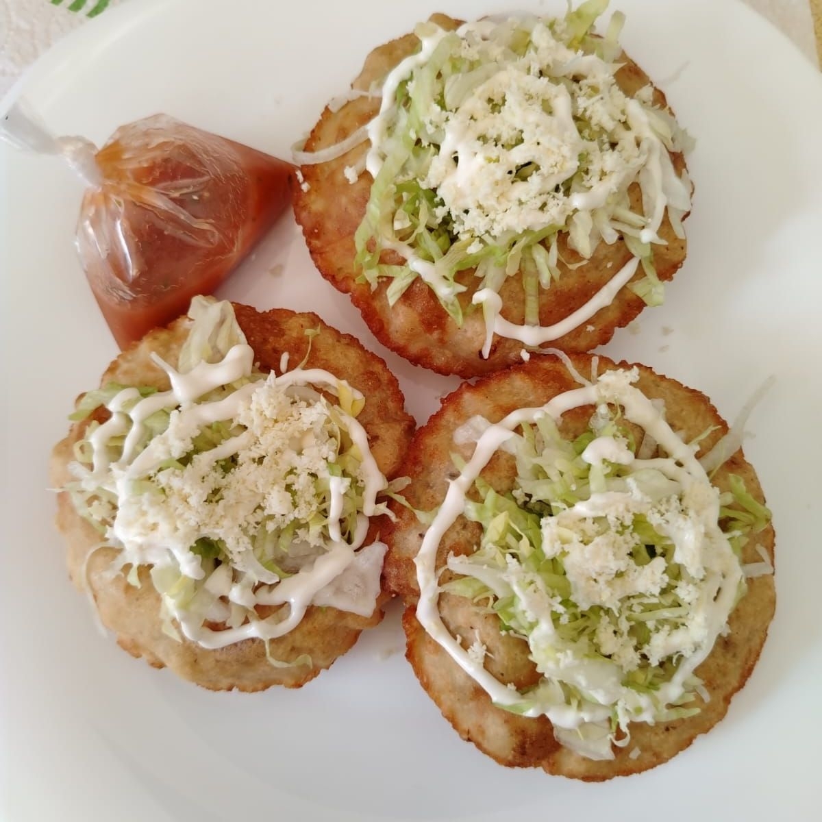 3 Panuchos De Jamón Con Queso