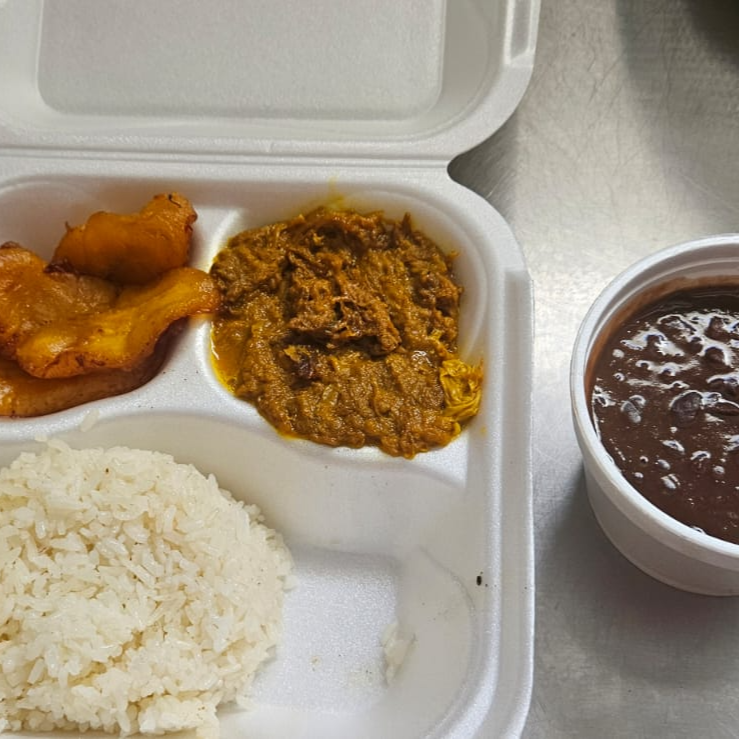 COMBO PABELLÓN CRIOLLO + SOPA + BEBIDA