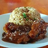 Arroz Oriental con Alitas BBQ