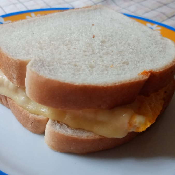Sándwich de Huevo con Jamón (de Cajon )