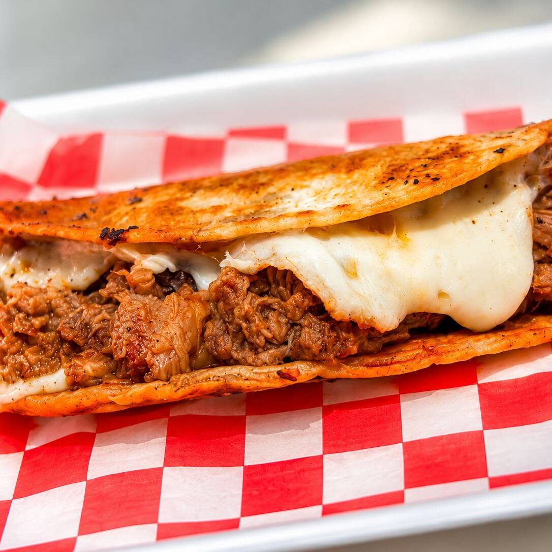 Taco de Birria (con Queso)