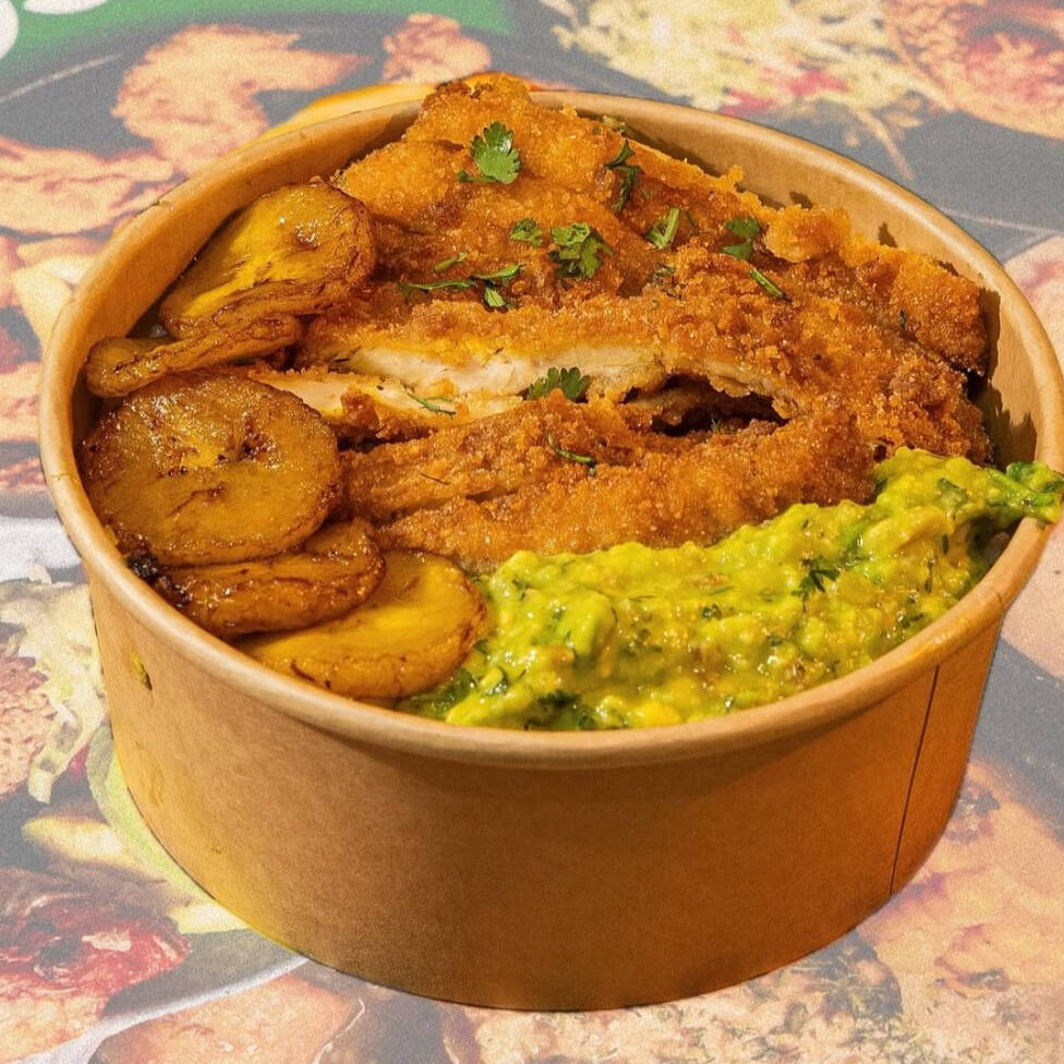 Bowl Pechuga Apanada + Agua de manzana de 280ml