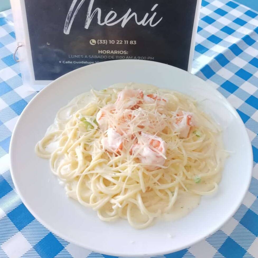 Pasta Alfredo con Camarón