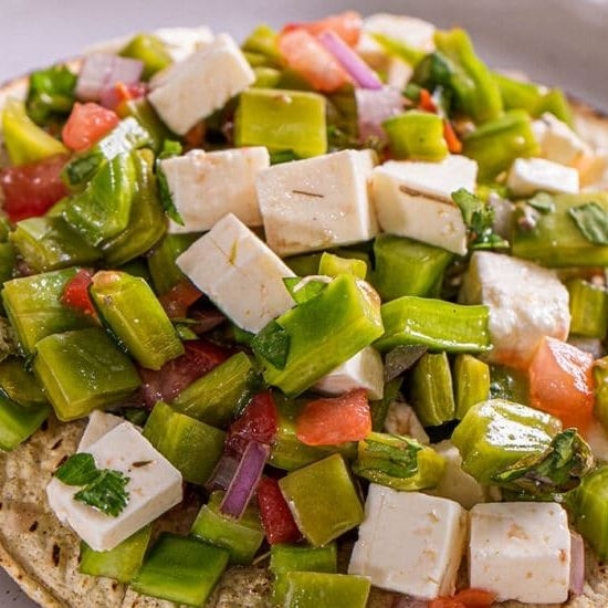 Nopal con queso y jamon