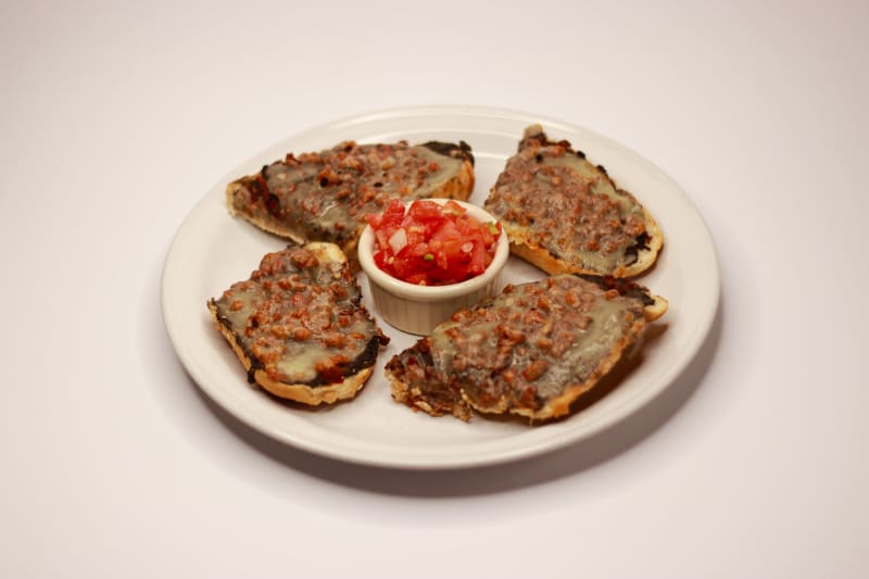 Molletes de jamón.