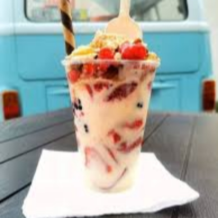 Frutos Rojos con Crema