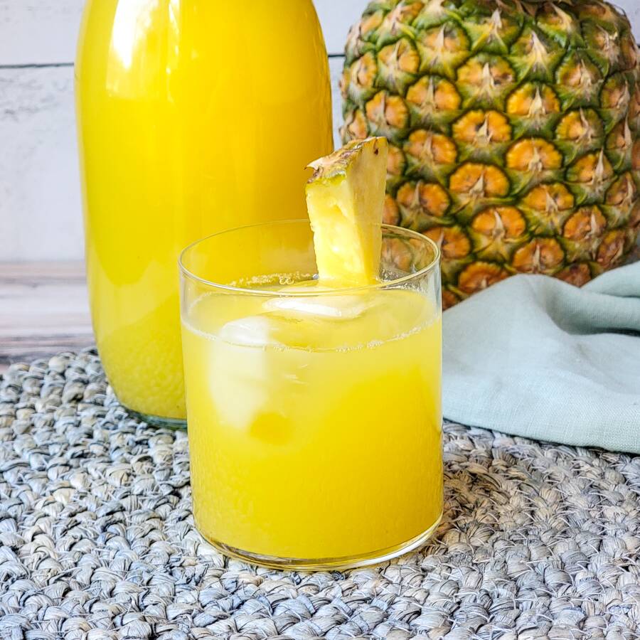 Agua de Piña Un Litro